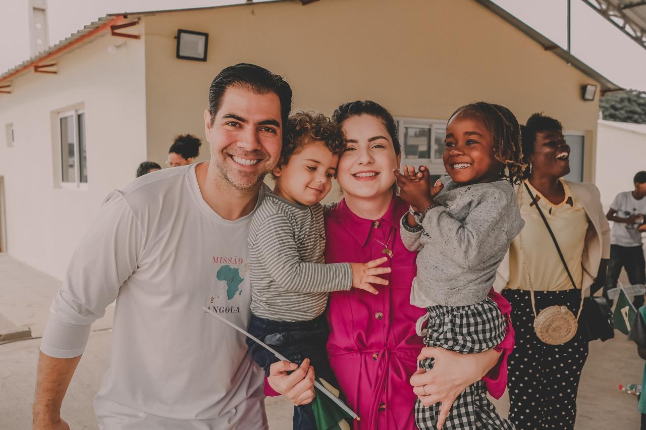 Carrousel Fotos Apadrinhe uma criança 01