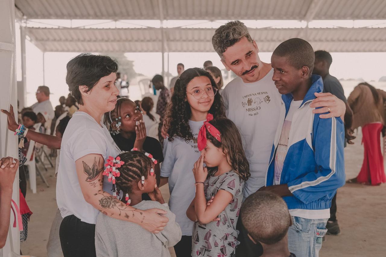 Carrousel Fotos Apadrinhe uma criança 06